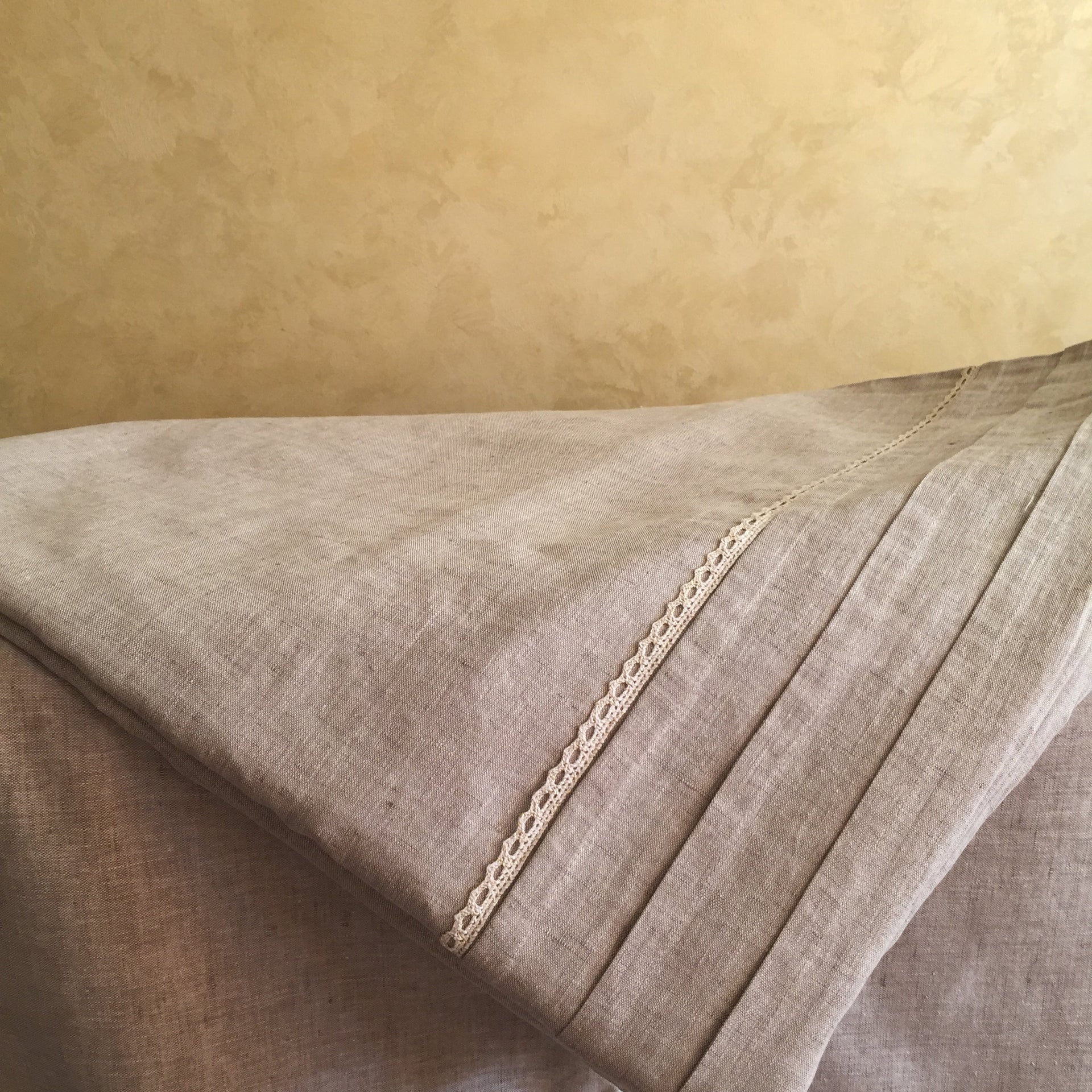 Linen Duvet Cover with Pleats and Lace
